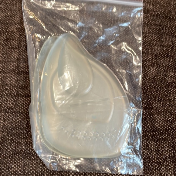 Two pairs of Footsmart tri-Met gel metatarsal cushions (new in package). - Picture 4 of 6